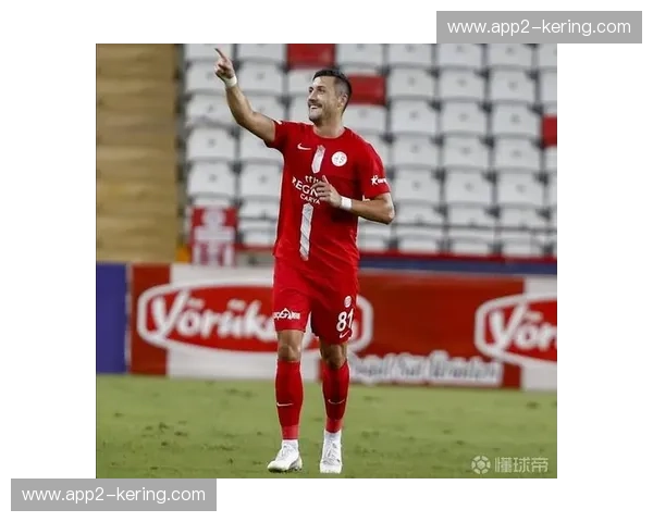 吴贤揆土超连续破门状态火热，韩国锋线竞争白热化