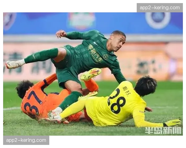 青岛海牛三连败深陷降级区 重攻轻守风格与保级需求相悖 青岛海牛三连败深陷降级区 重攻轻守风格与保级需求相悖